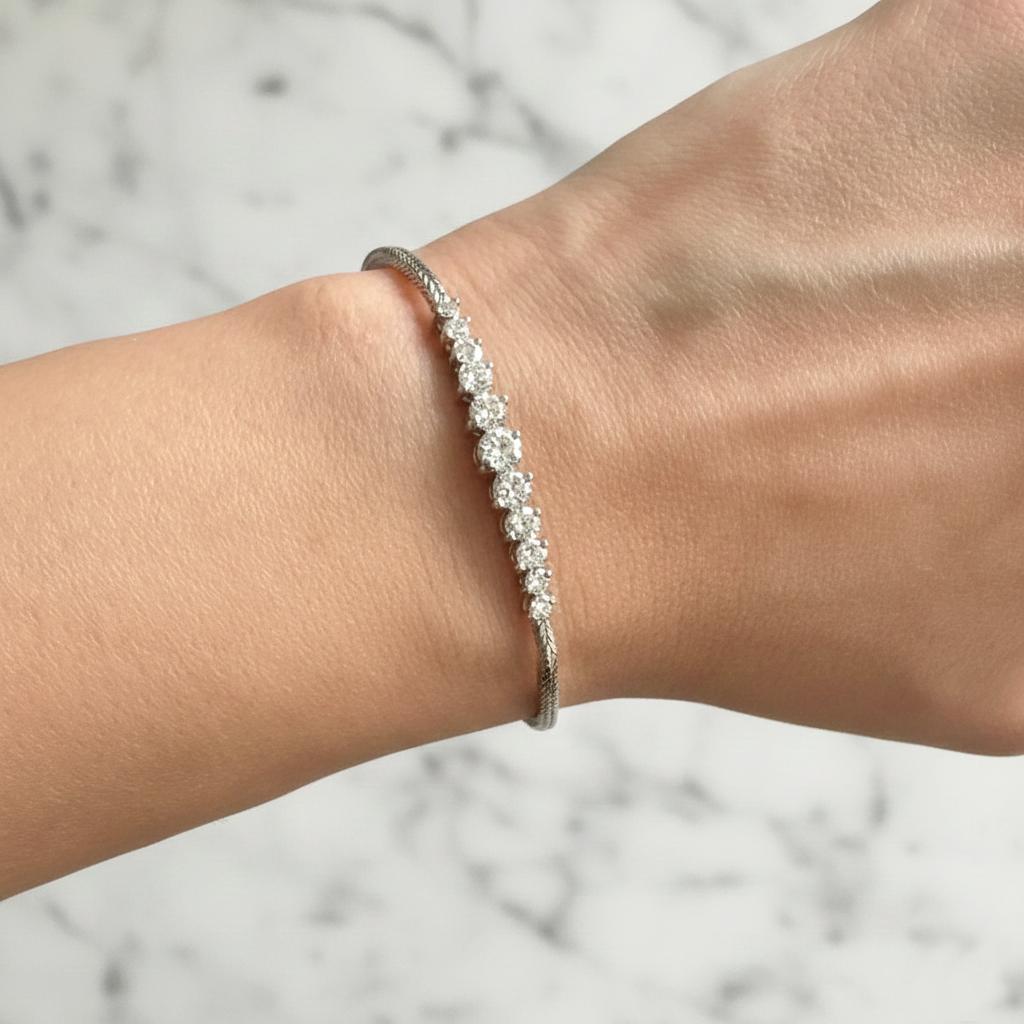 14k White Gold Tapered Diamond Row Bracelet 1.00ct Size Small