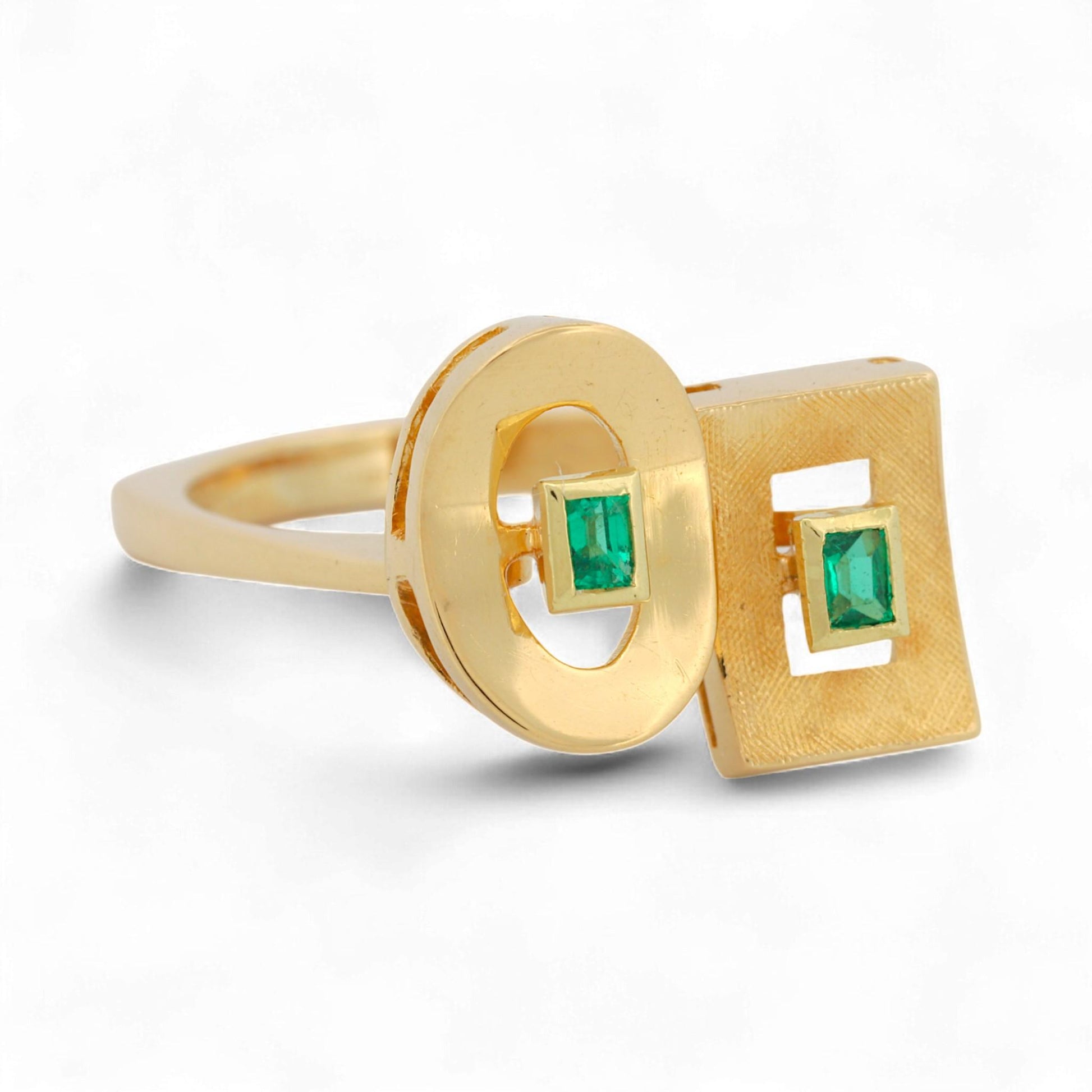 Vintage 18K Yellow Gold Emerald Geometric Bezel Ring Size 7