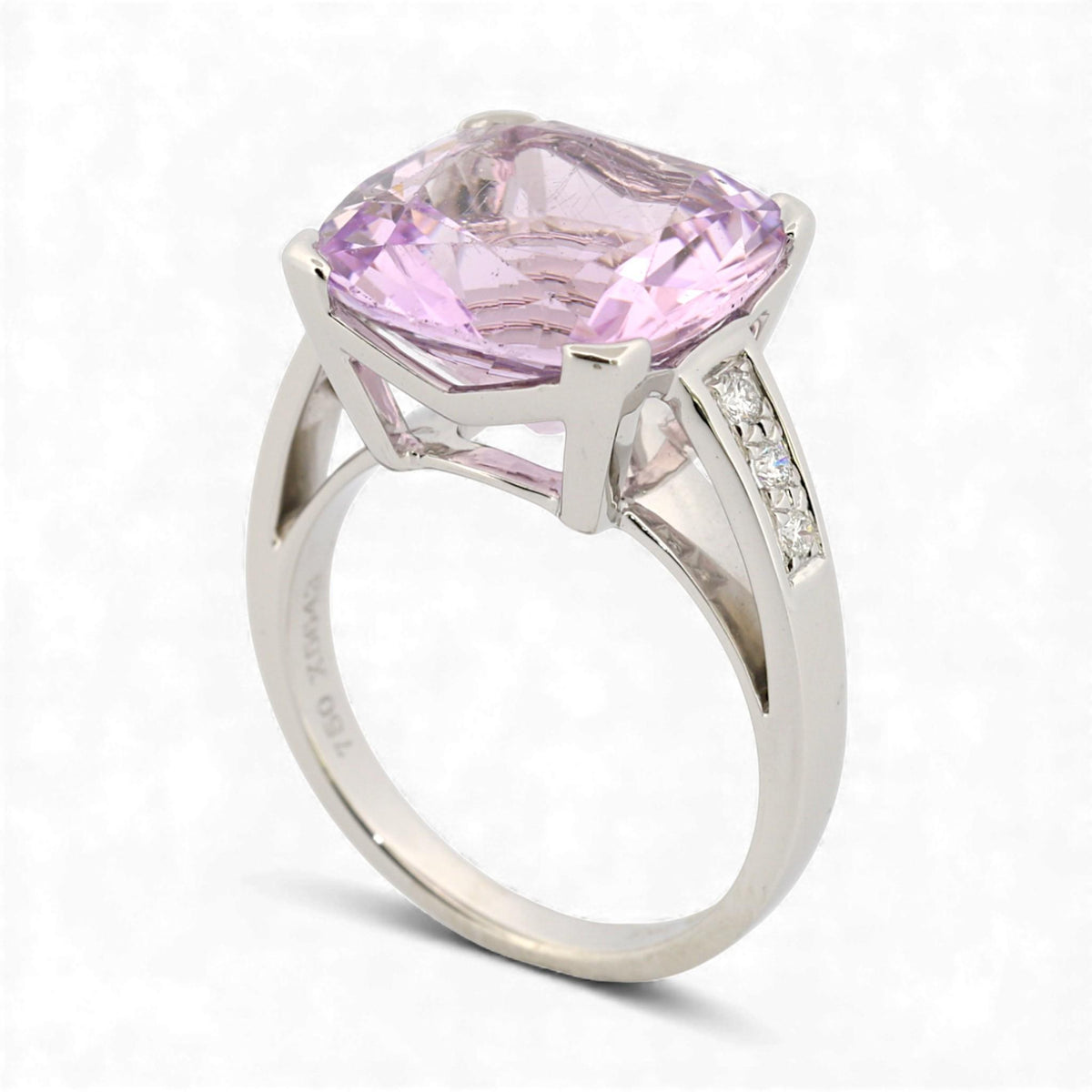 Mauboussin Gueule d’Amour 18K White Gold Rose de France & Diamond Ring