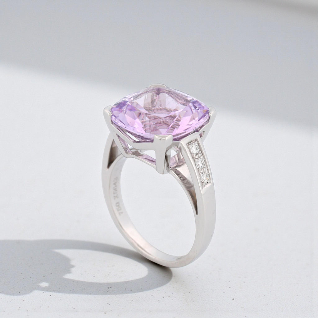 Mauboussin Gueule d’Amour 18K White Gold Rose de France & Diamond Ring